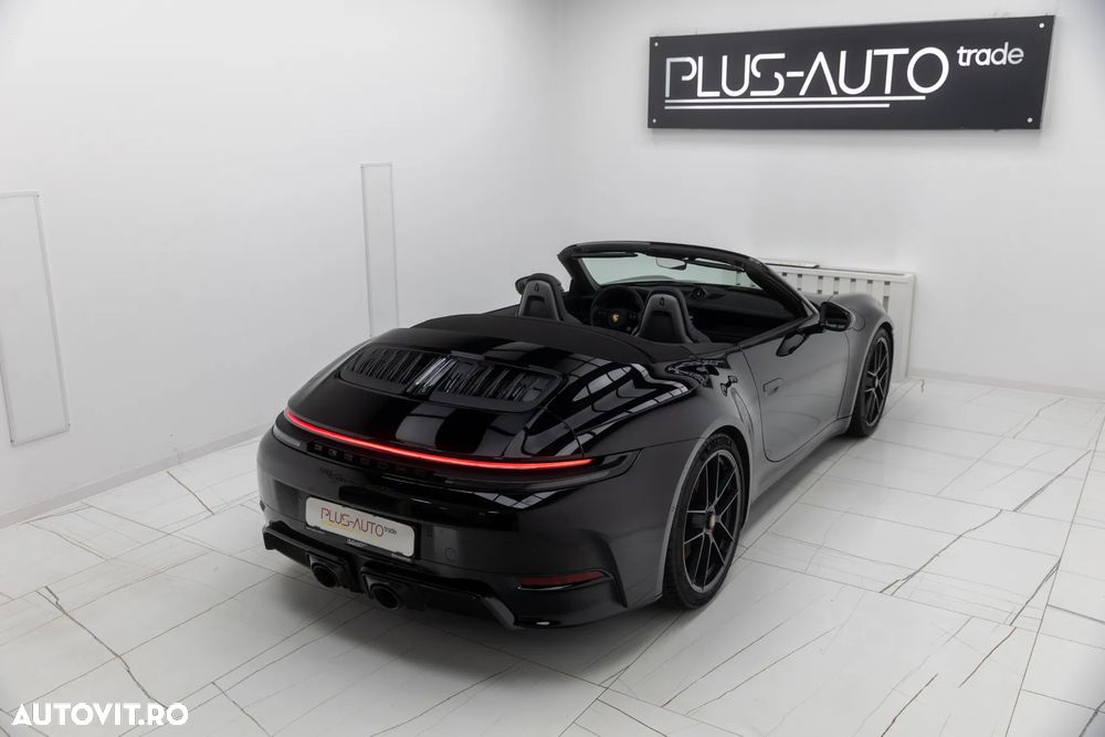 Porsche 911 Carrera GTS PDK - 9