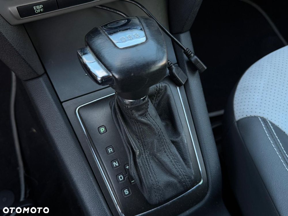 Skoda Octavia 2.0 TDI CR DPF DSG RS - 37