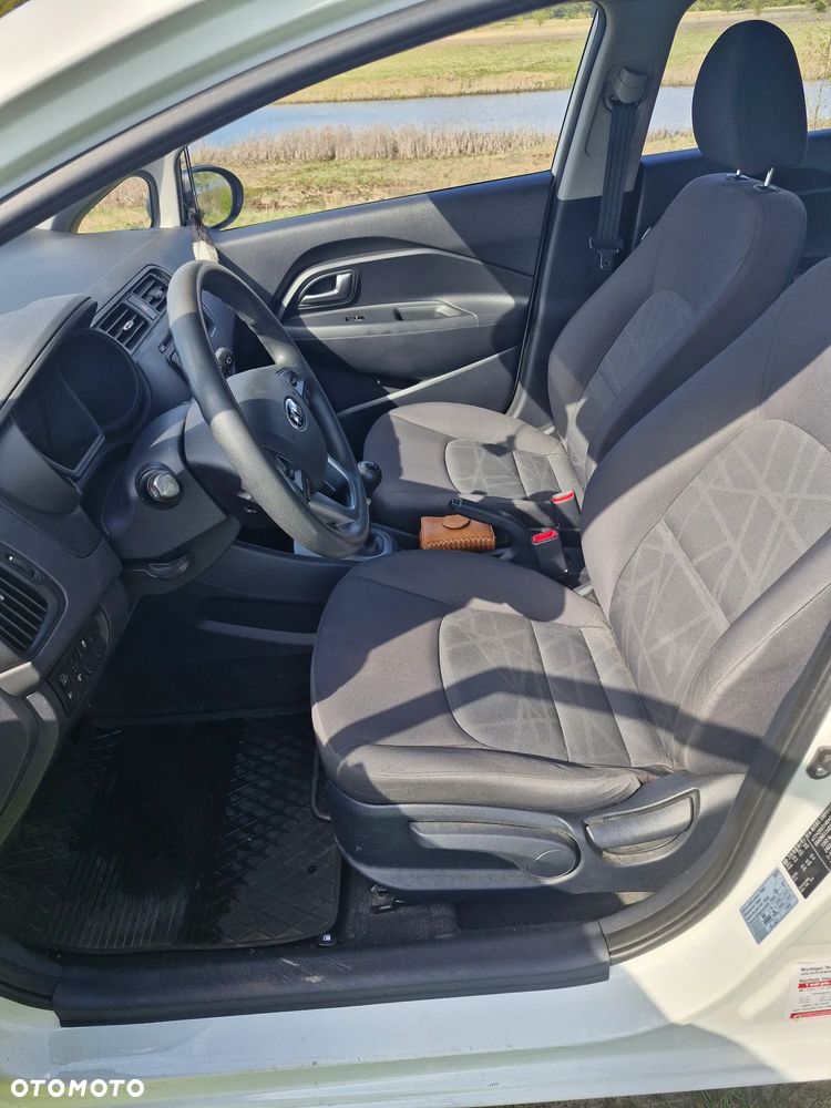 Kia Rio 1.2 Edition 7 - 8