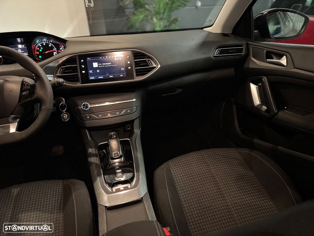 Peugeot 308 SW BlueHDi 130 EAT8 Style - 37