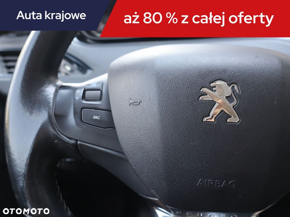 Peugeot 208 - 18