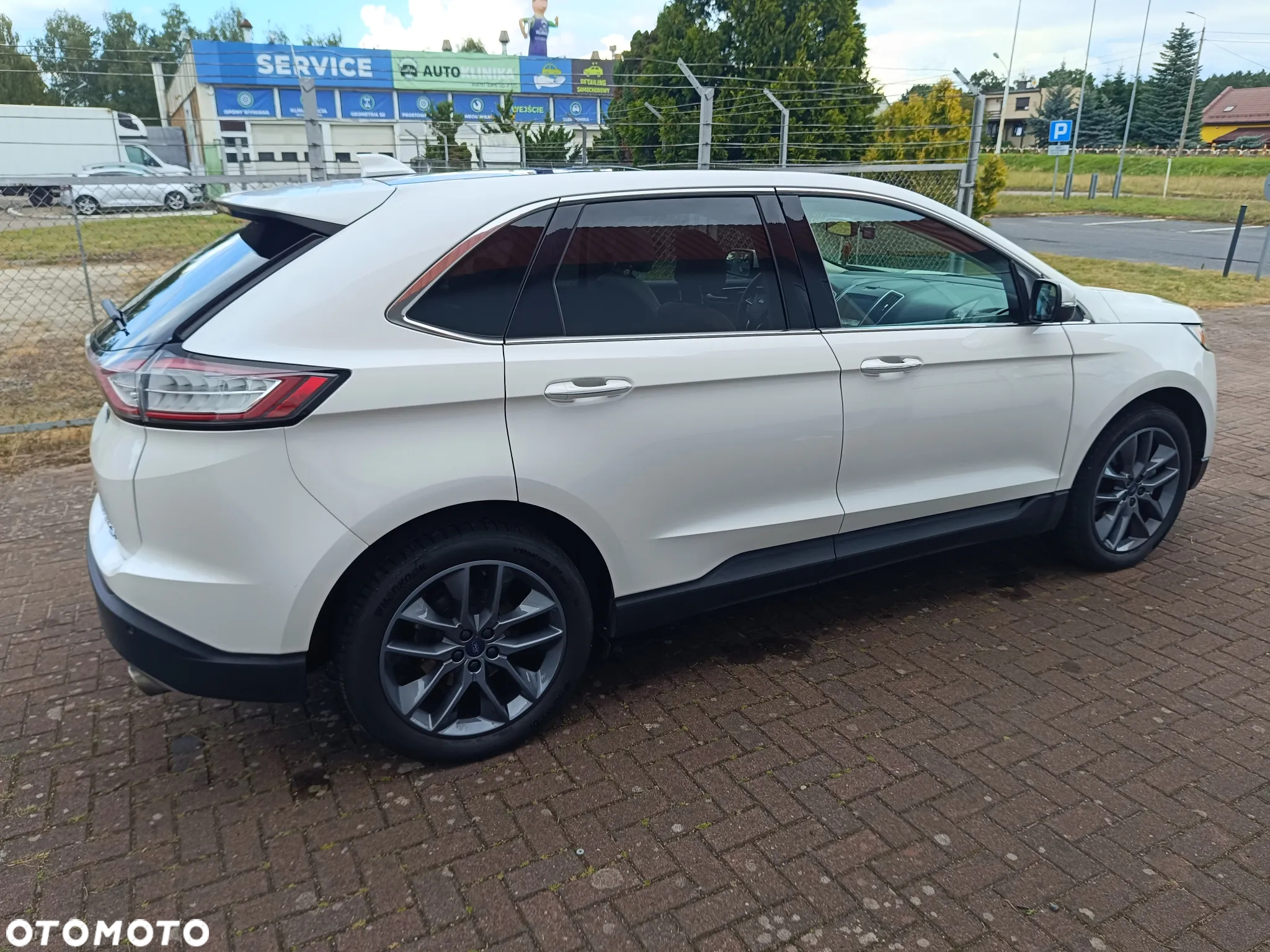 Ford Edge - 11