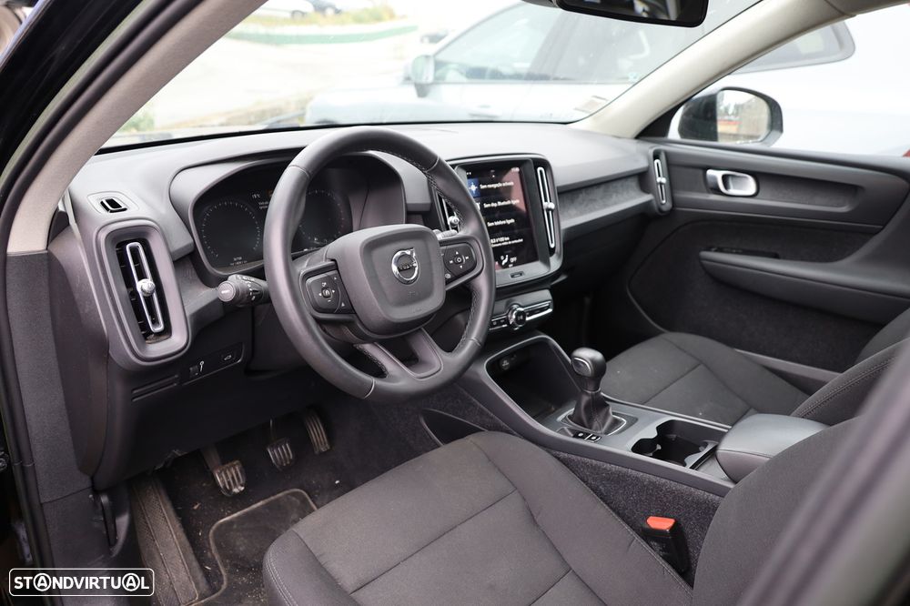 Volvo XC 40 1.5 T2 Momentum Core - 12