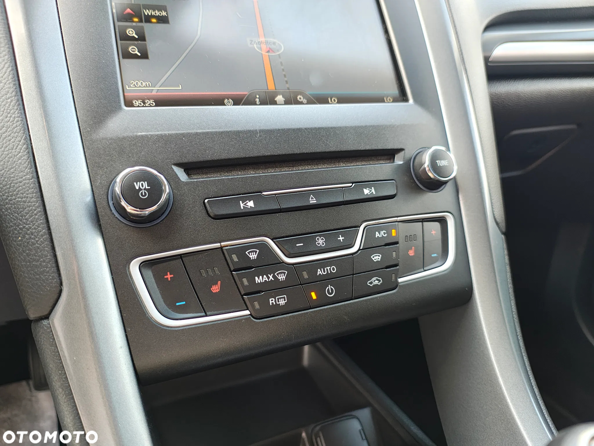 Ford Mondeo 1.5 TDCi Ambiente - 31