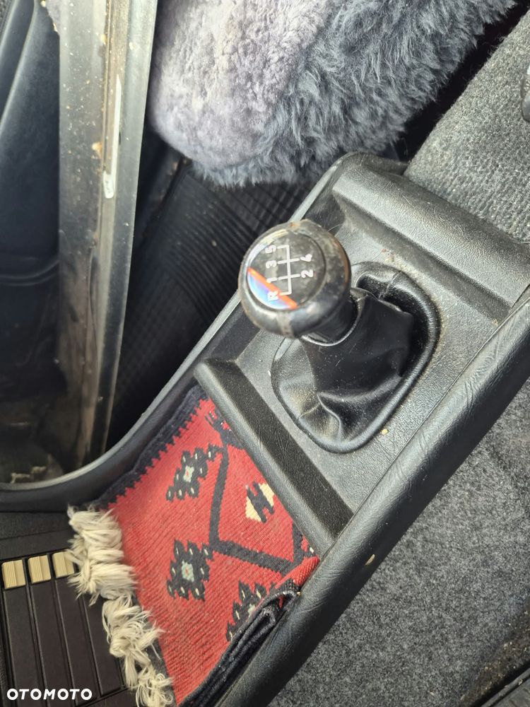 BMW Seria 3 323i - 24