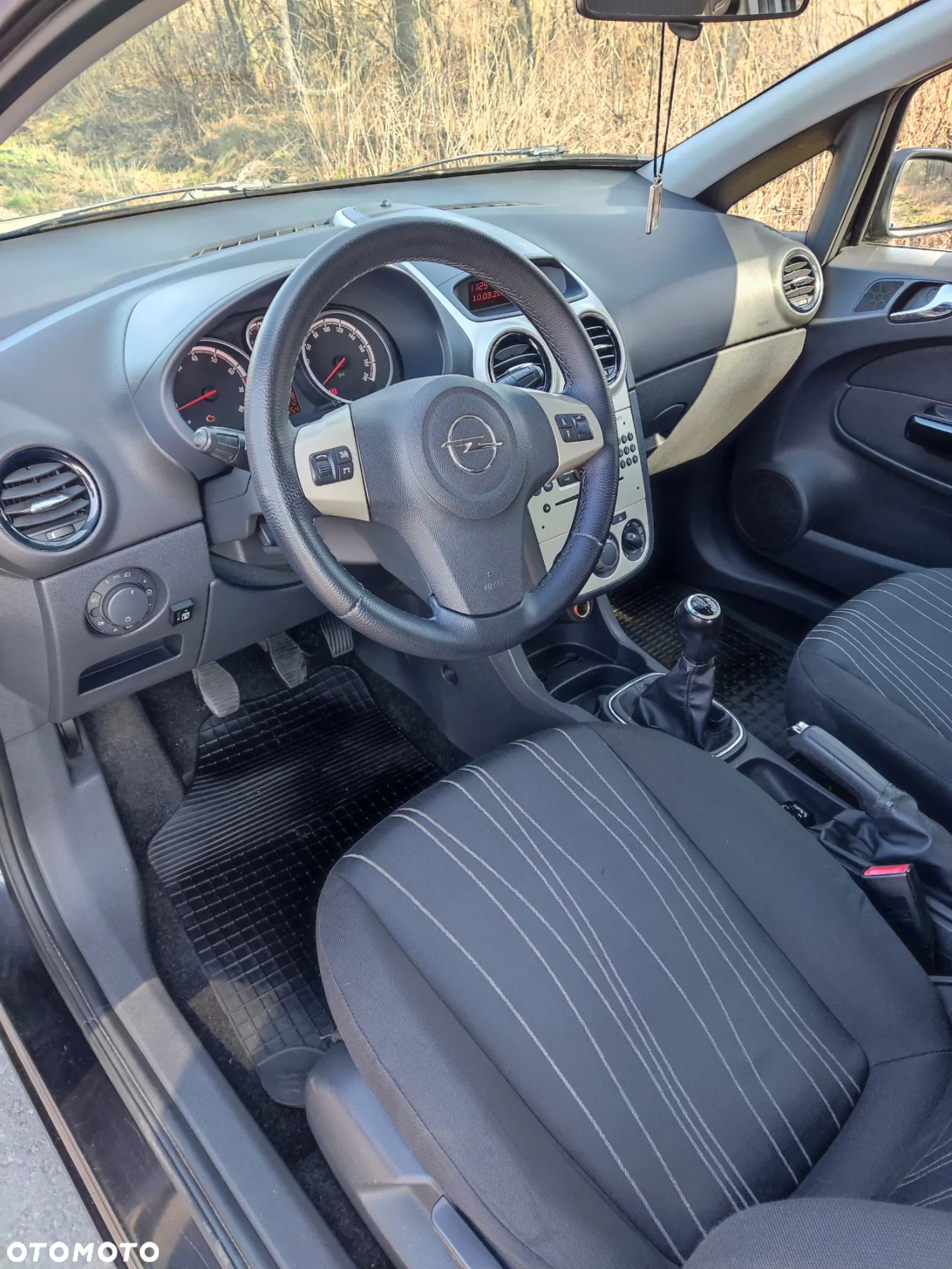 Opel Corsa 1.2 16V Enjoy - 8