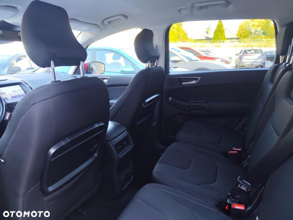 Ford S-Max - 11