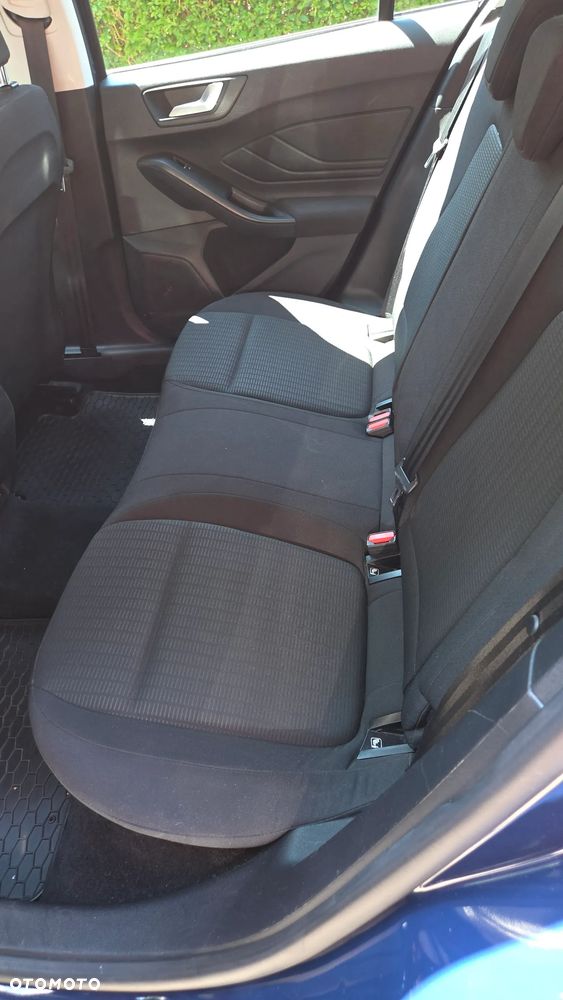 Ford Focus 1.0 EcoBoost Active - 11