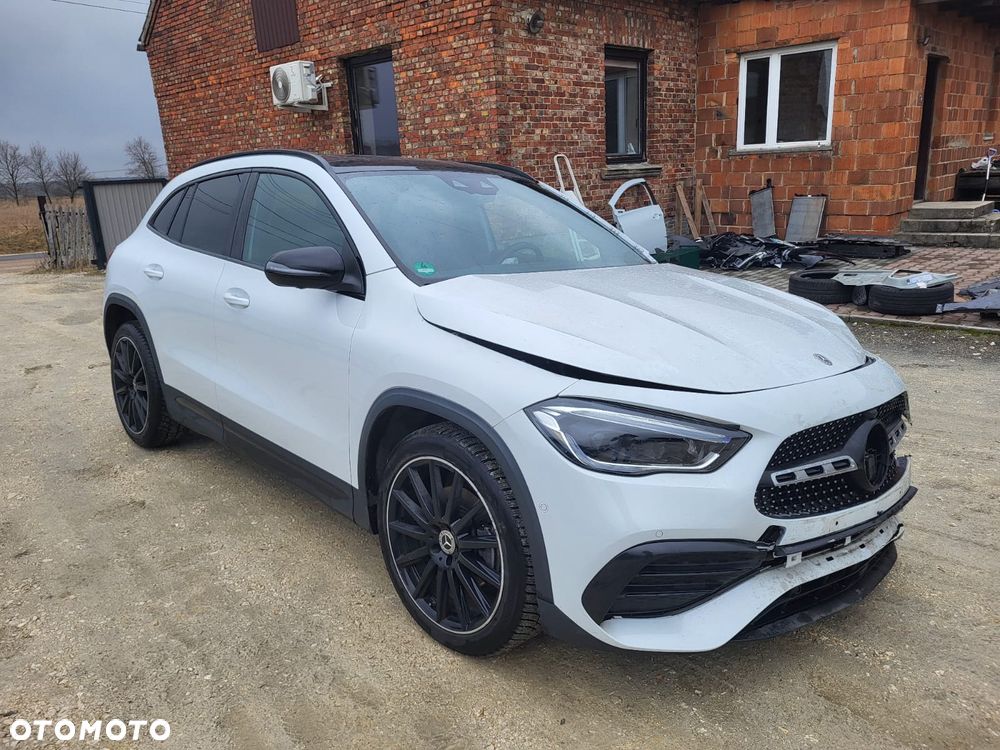 Mercedes-Benz GLA 220 d 4Matic 8G-DCT AMG Line Advanced Plus - 4
