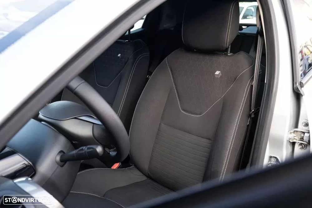 Renault Clio 1.5 dCi Limited - 22