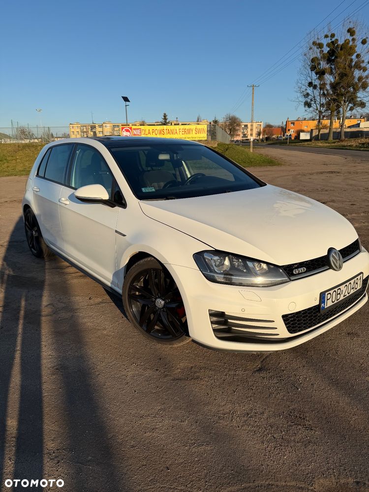 Volkswagen Golf - 4