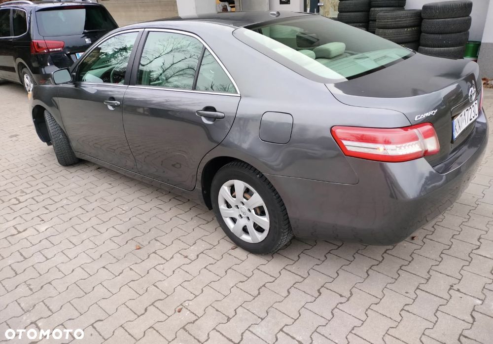 Toyota Camry 2.5 SE - 14