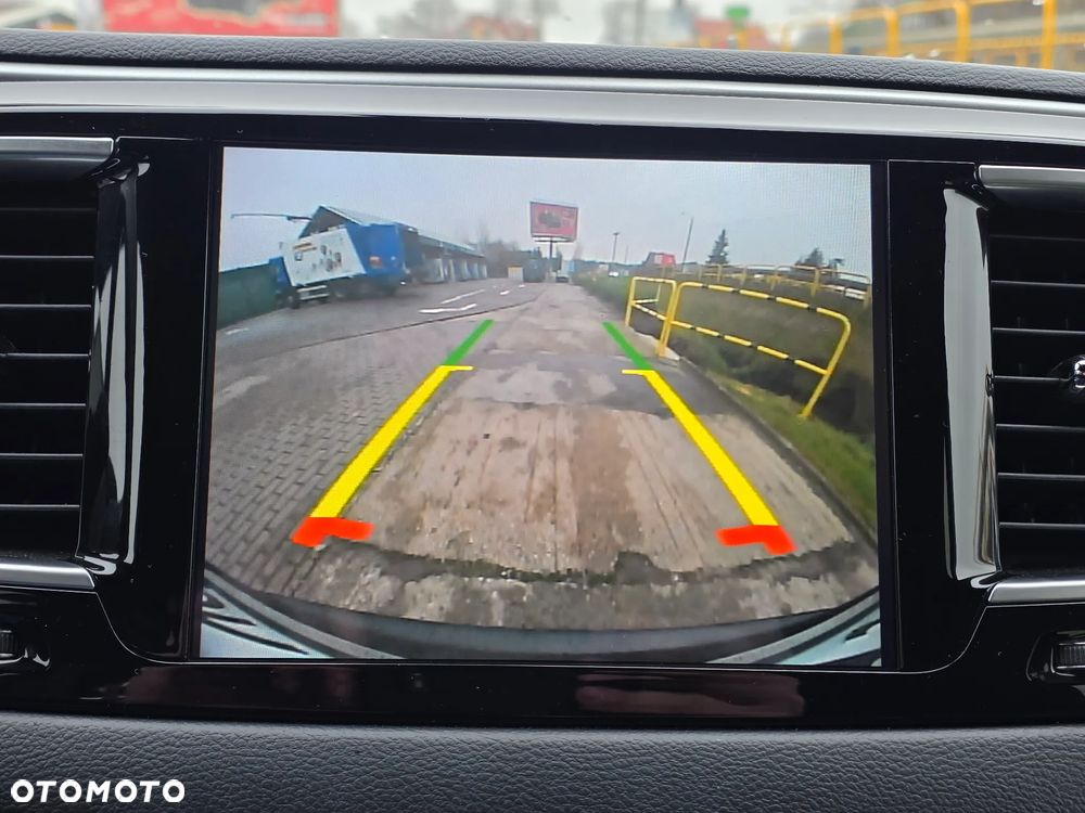 Chrysler Pacifica - 21