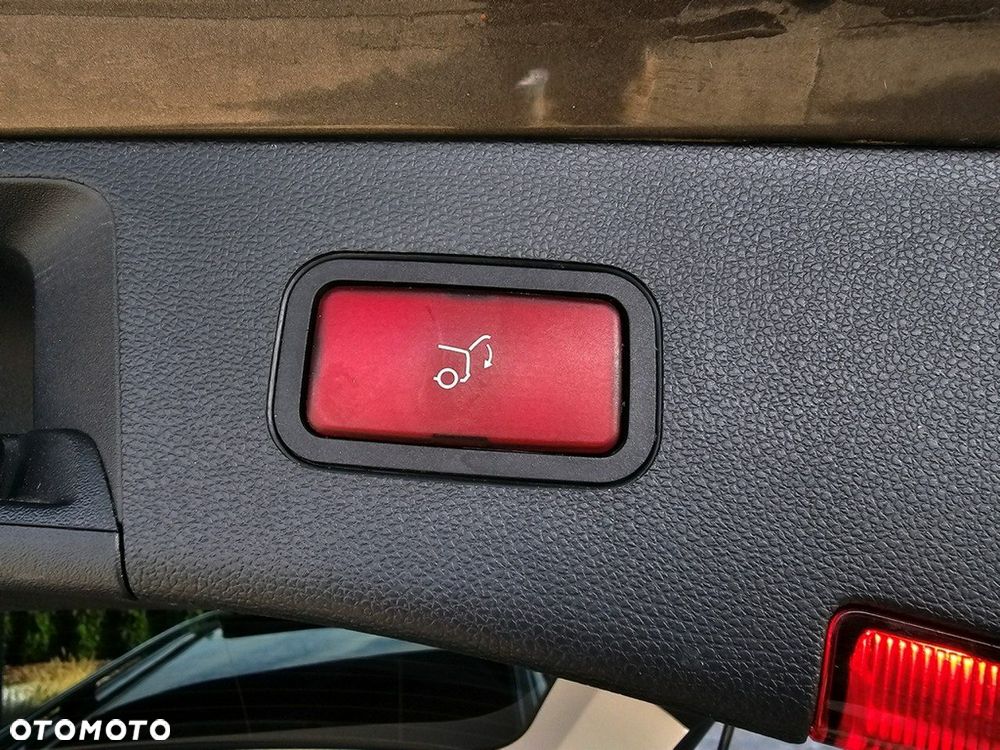 Mercedes-Benz Klasa E - 25