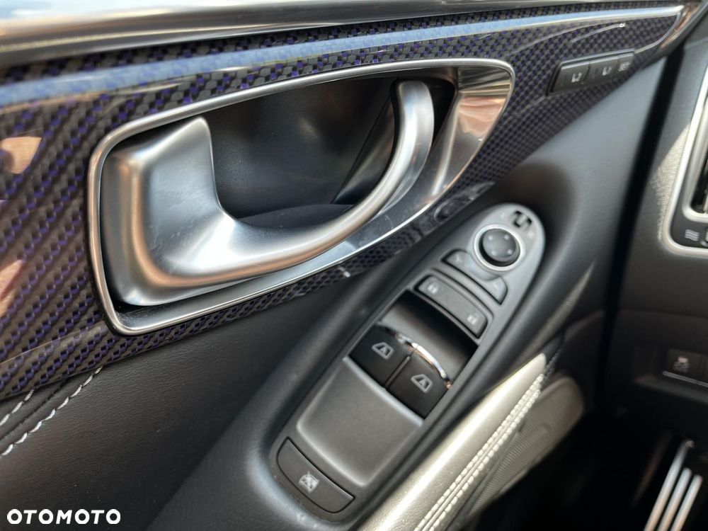 Infiniti Q60 - 18