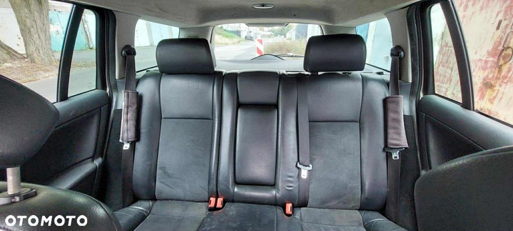 Ford Mondeo 2.0 Ghia - 12