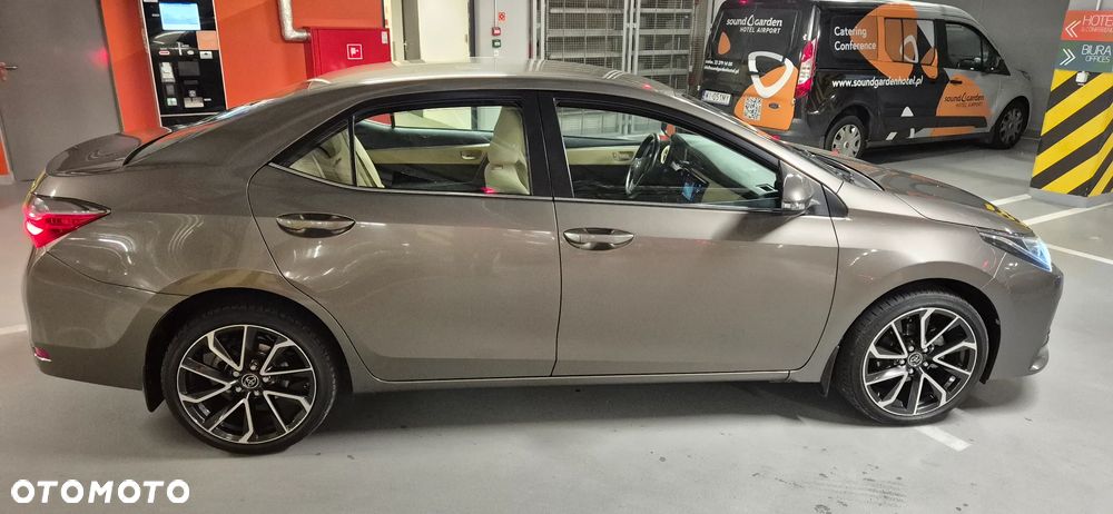 Toyota Corolla 1.6 Premium EU6 - 31