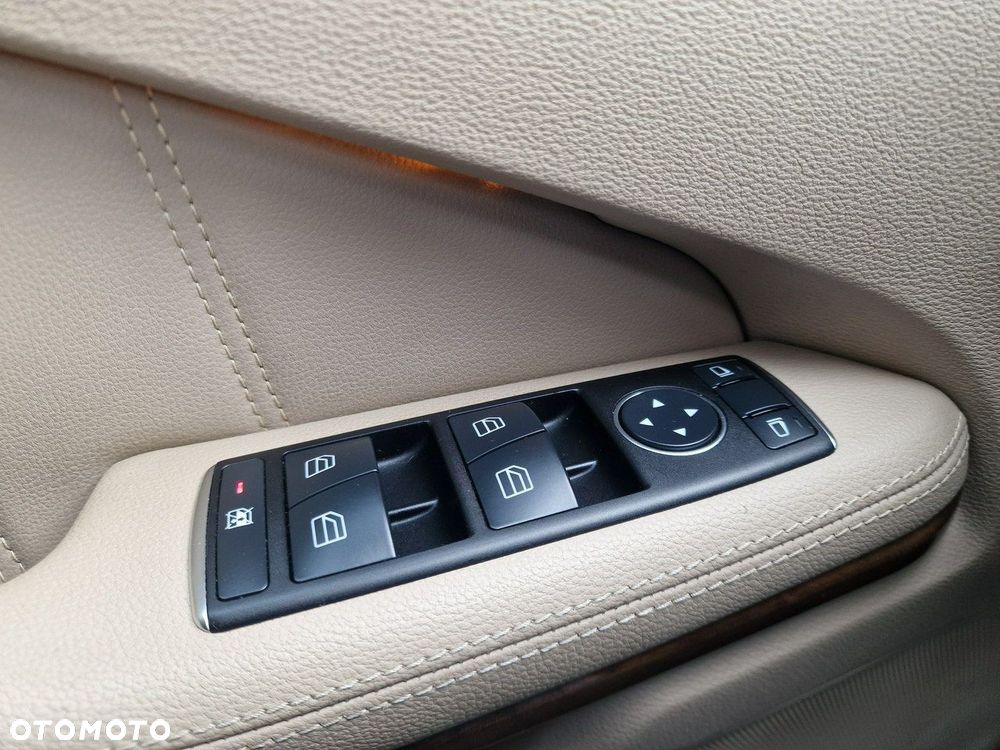 Mercedes-Benz Klasa E - 38