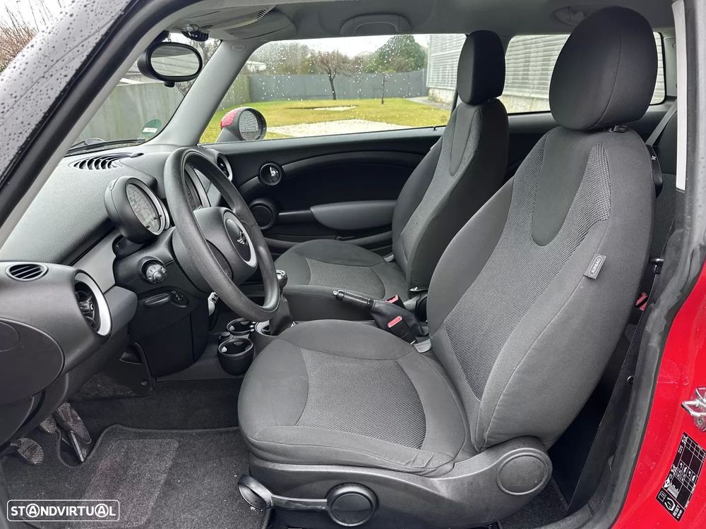 MINI 3 Portas One 1.4 - 25