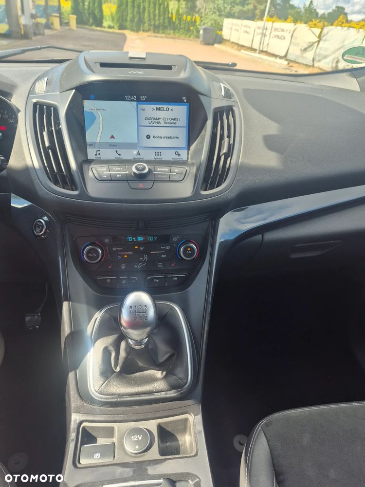 Ford Kuga - 10
