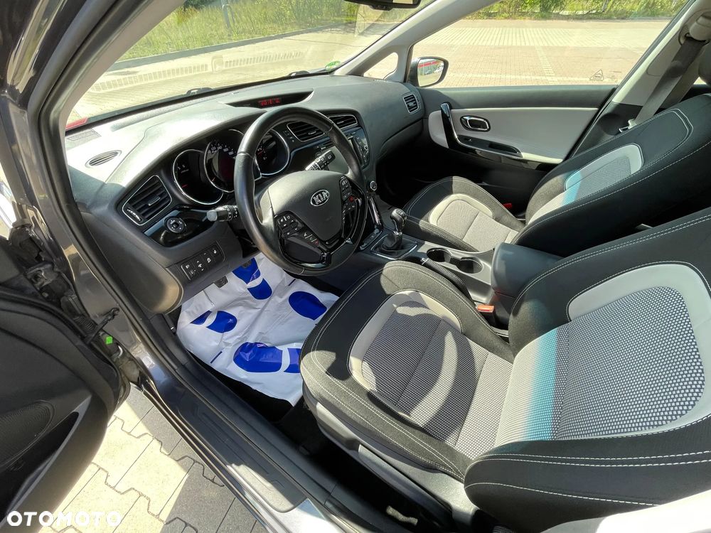 Kia Ceed 1.6 CRDi 128 ISG Spirit - 8
