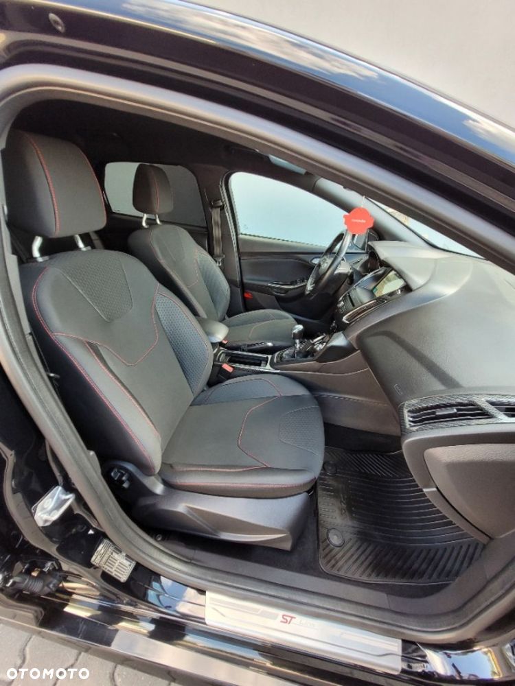 Ford Focus 2.0 TDCi ST-Line Black ASS - 16
