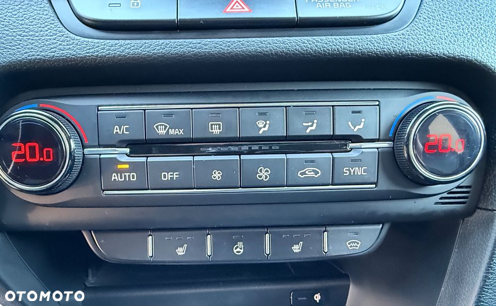 Kia ProCeed 1.6 T-GDI GT DCT - 26