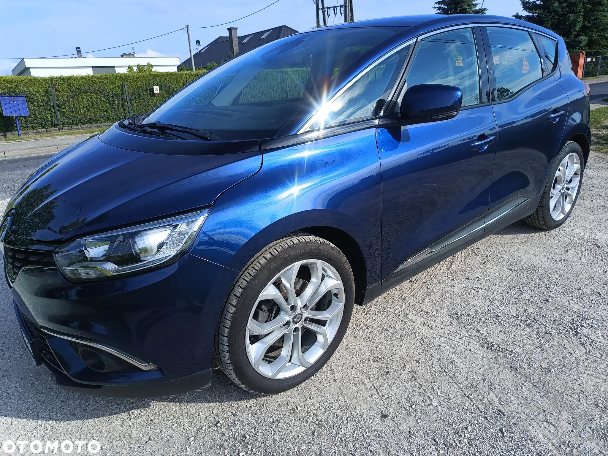 Renault Scenic - 1