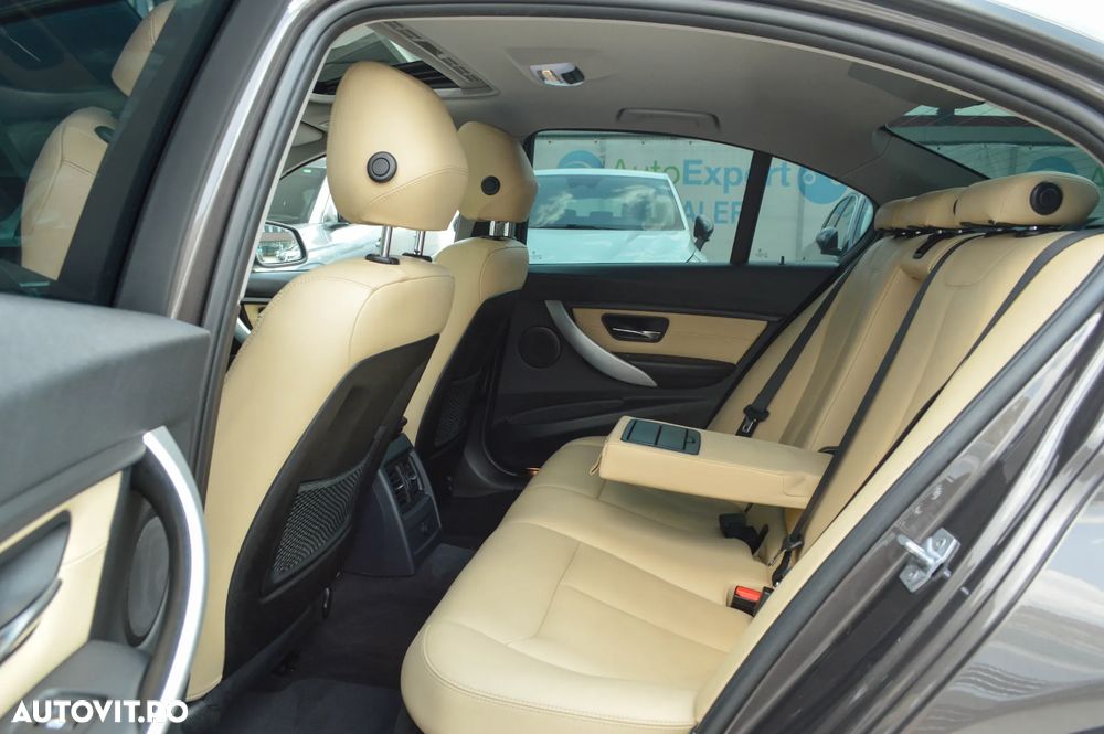 BMW Seria 3 320d DPF Aut. Edition Exclusive - 29