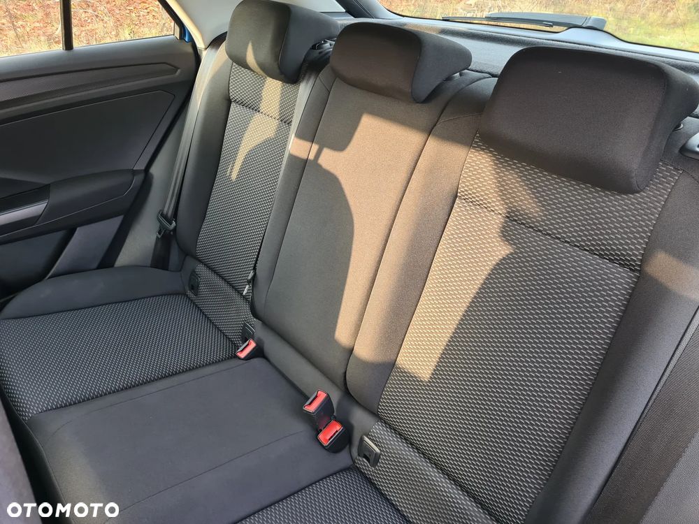 Volkswagen T-Roc - 12