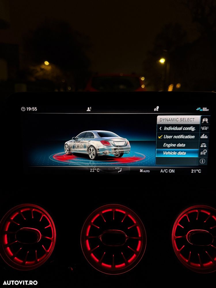 Mercedes-Benz C - 12