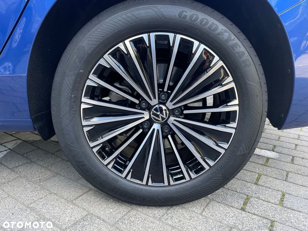 Volkswagen Passat - 32