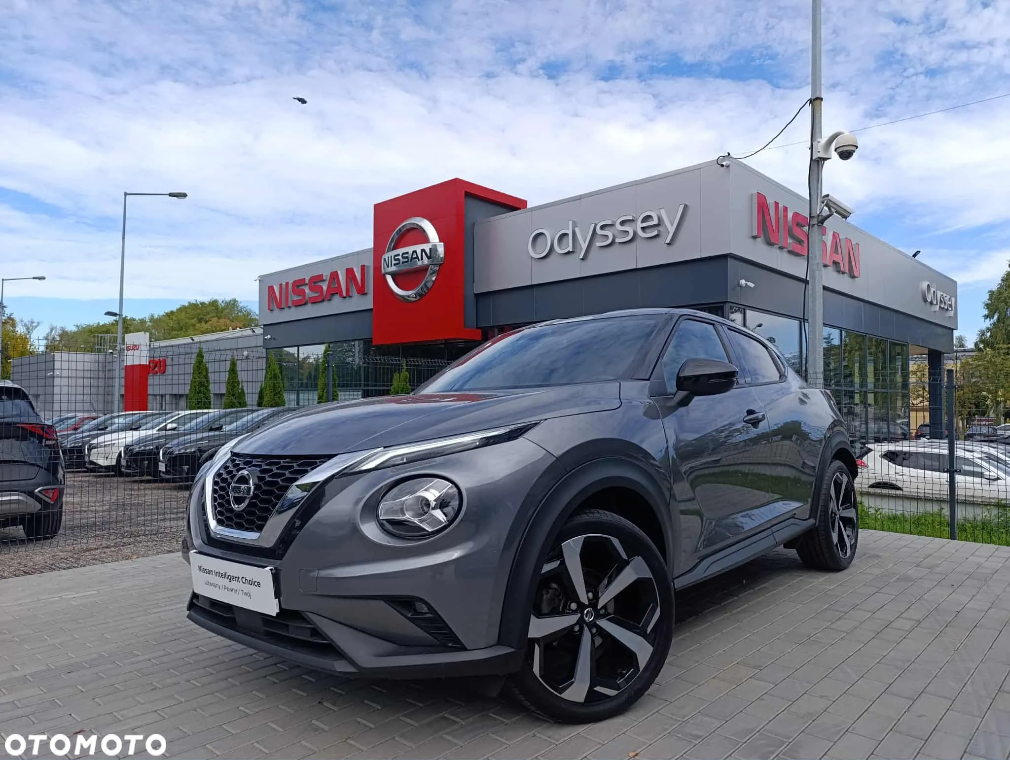 Nissan Juke 1.0 DIG-T N-Connecta DCT - 2