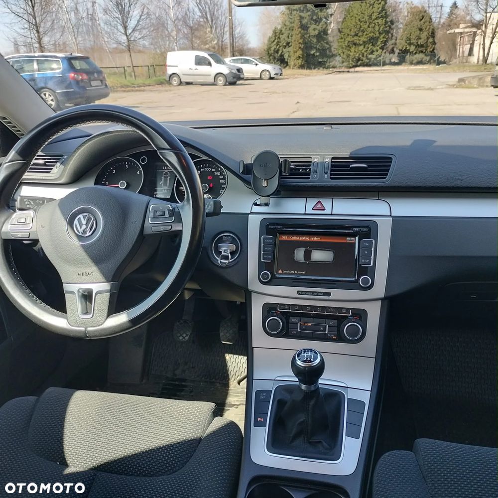 Volkswagen Passat 2.0 TDI Comfortline R-Style - 2
