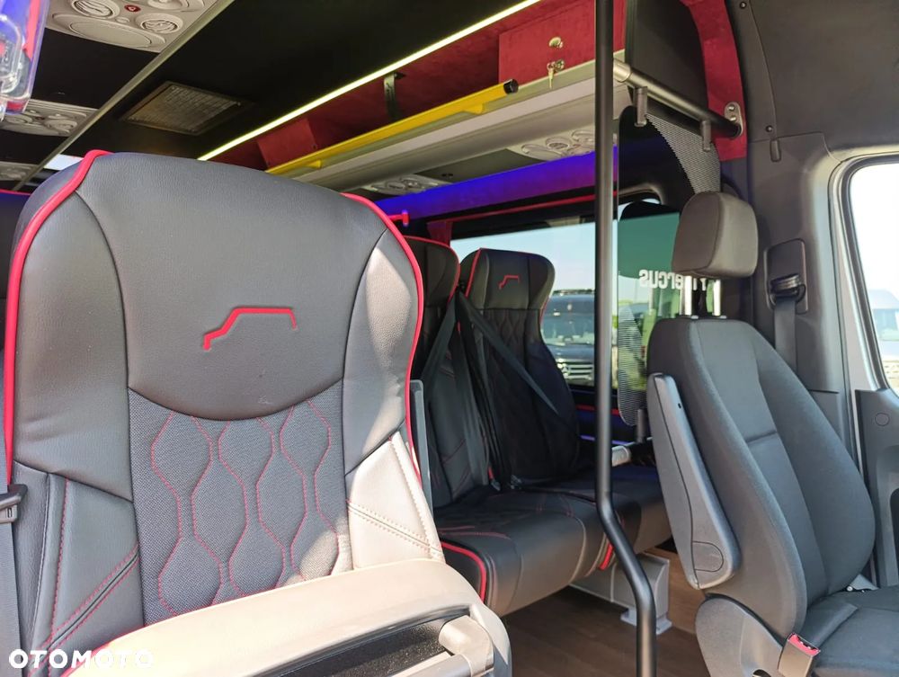 Mercedes-Benz Sprinter 519 - 13