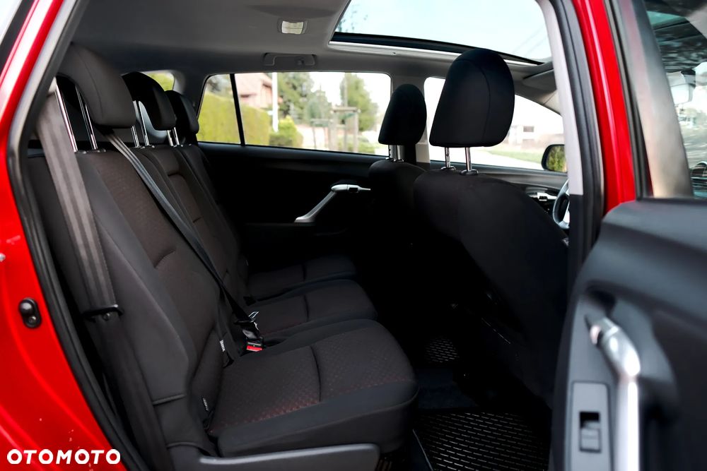 Toyota Verso 1.8 Premium EU5 - 28