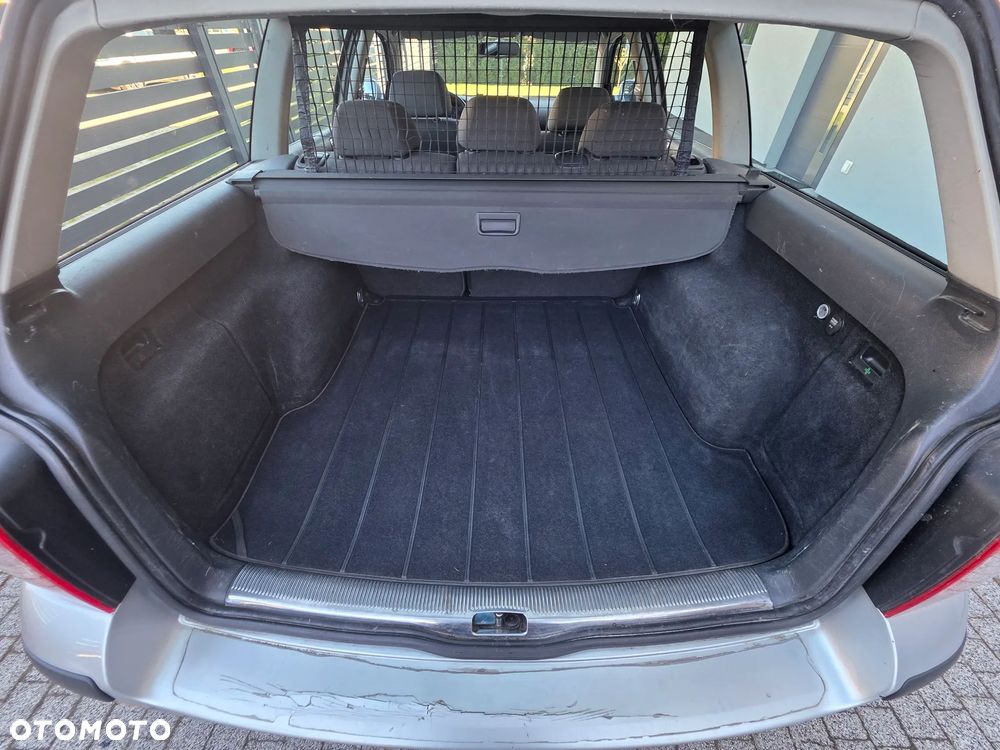 Volkswagen Passat 1.9 TDI Comfortline - 10