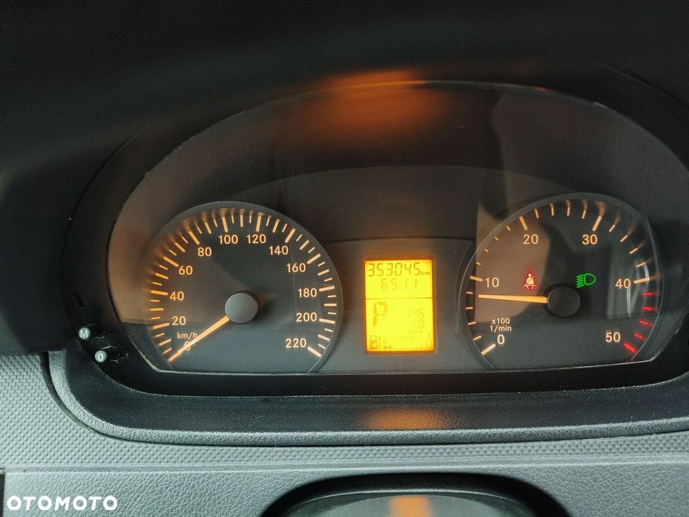 Mercedes-Benz Vito - 15