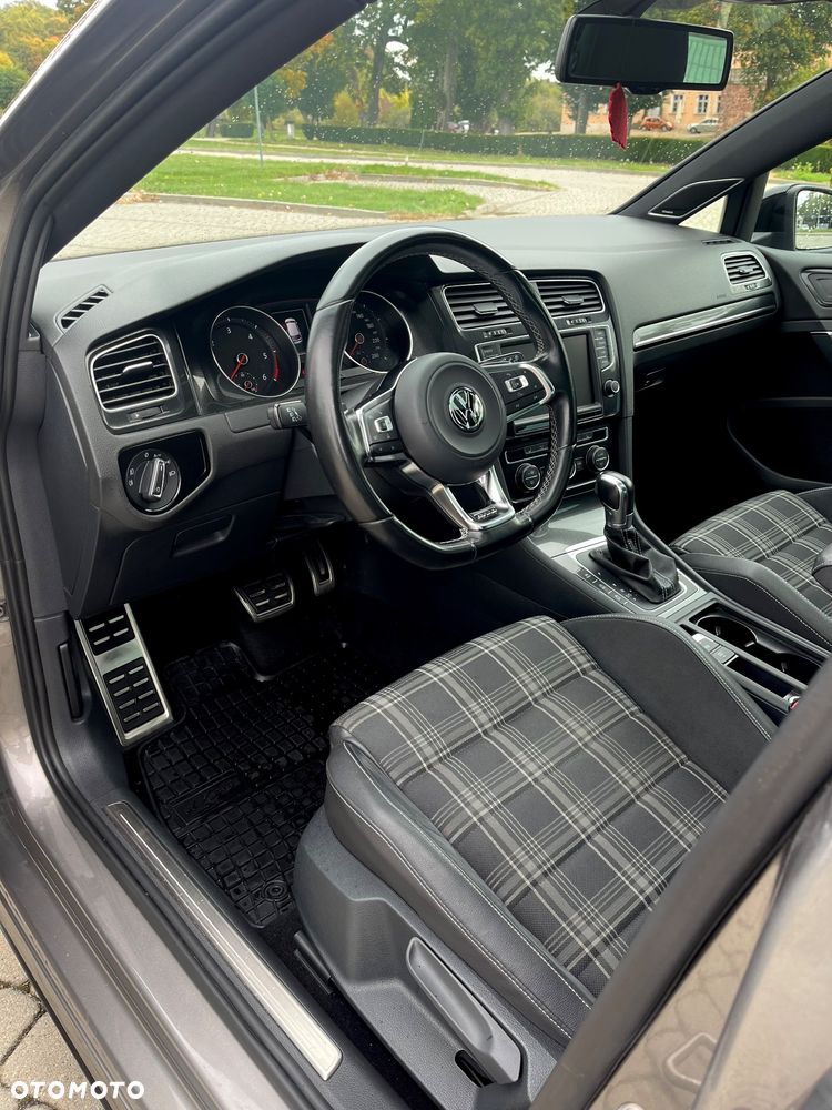 Volkswagen Golf 2.0 TDI BMT GTD DSG - 9