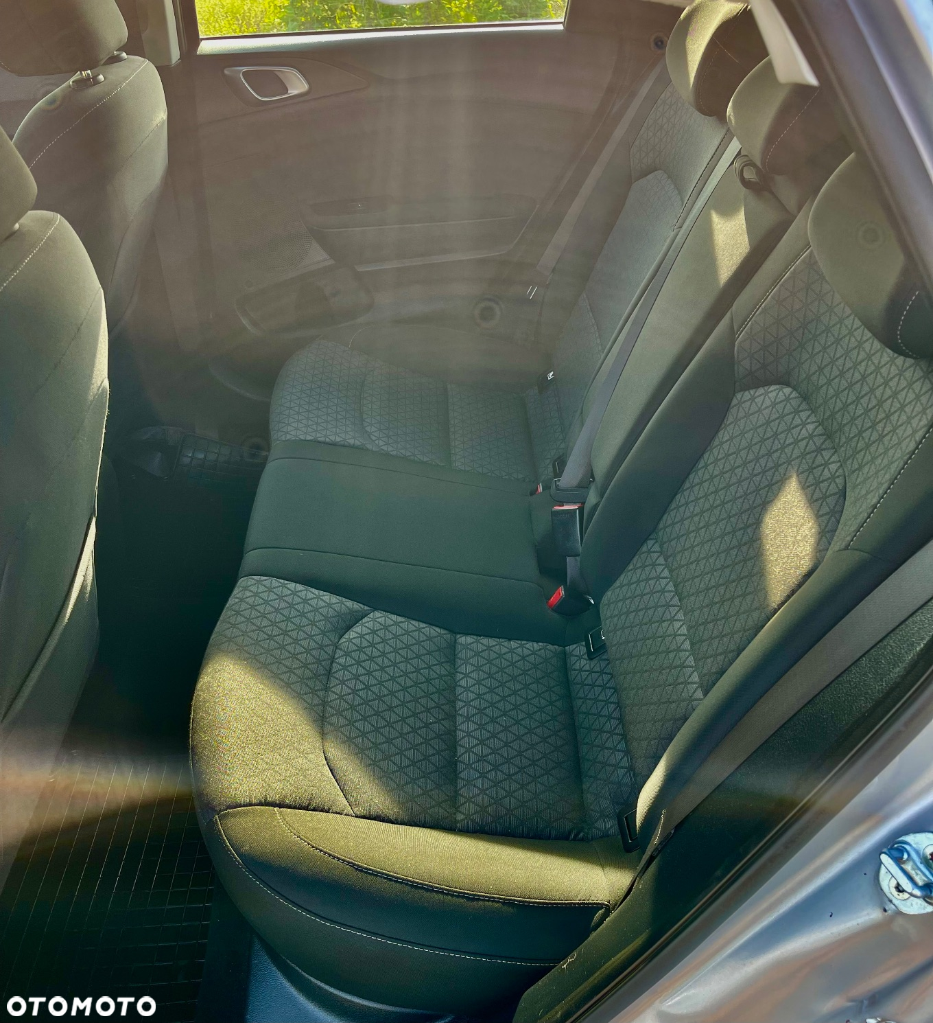 Kia Ceed 1.4 T-GDI L - 10