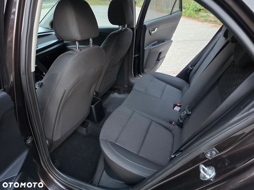 Kia Rio 1.2 Dream-Team Edition - 24