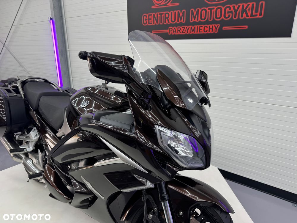 Yamaha FJR - 11