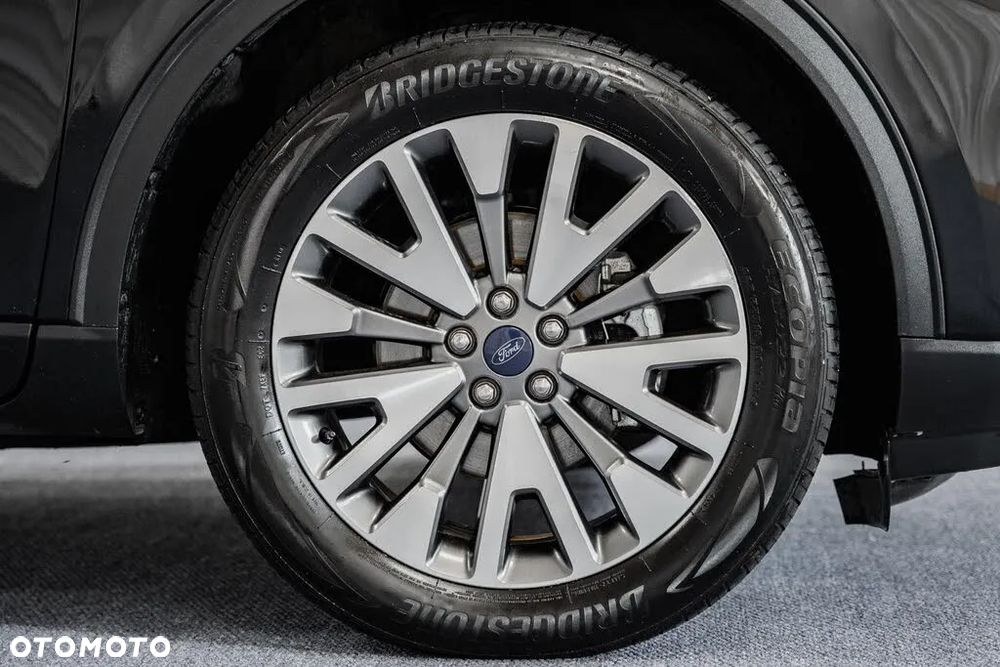 Ford Escape 2.0 EcoBoost AWD Titanium - 11