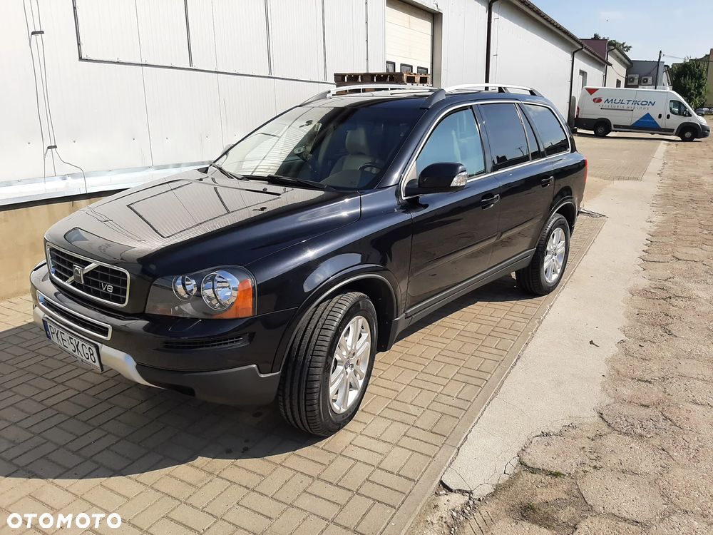 Volvo XC 90 4.4 V8 AWD Momentum - 1