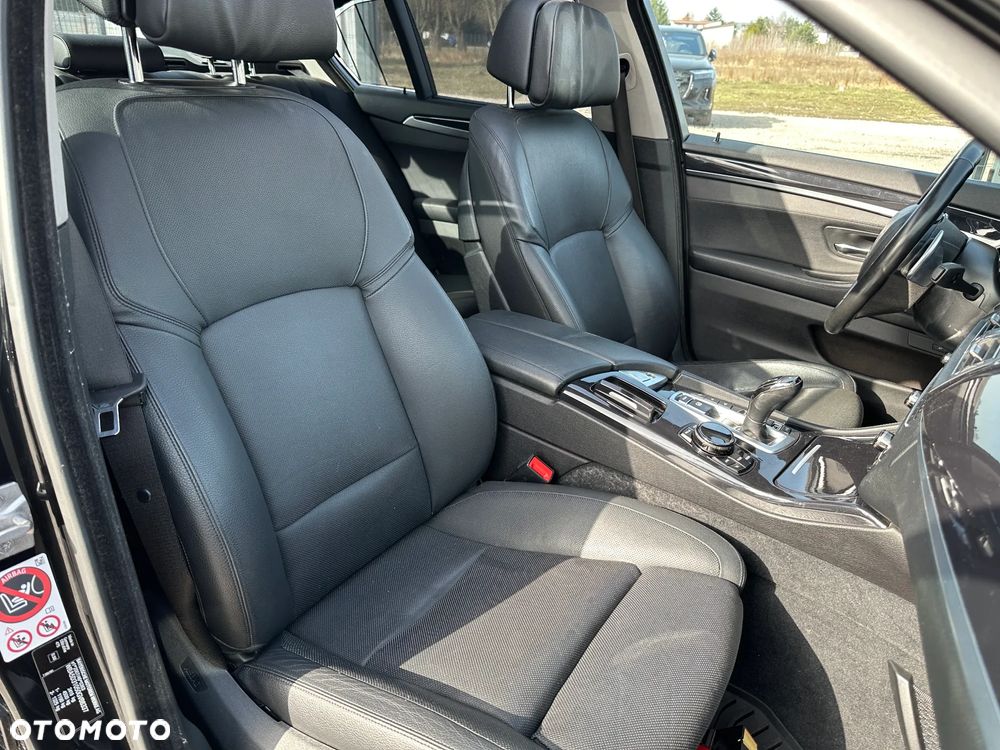 BMW Seria 5 530d xDrive Luxury Line - 25