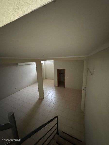Loja Comercial - 153m² com Montra e Garagem em Oliveira de Frades - Grande imagem: 5/7