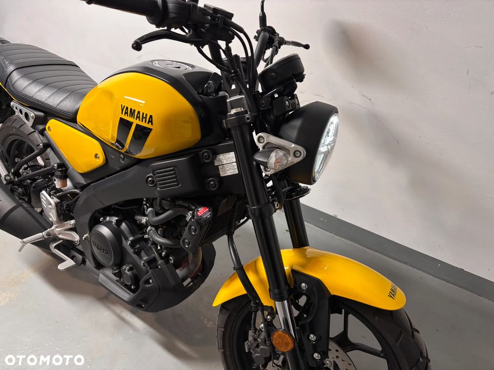 Yamaha XSR - 11