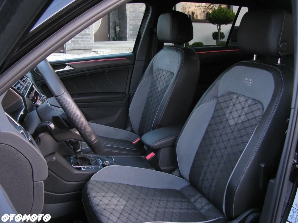 Volkswagen Tiguan 2.0 TDI SCR 4MotION DSG R-Line - 14