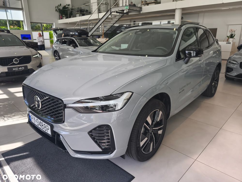 Volvo XC 60 B5 B AWD Plus Dark - 2