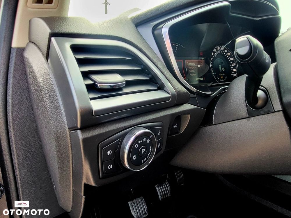 Ford Mondeo - 37